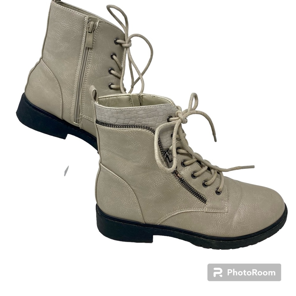 Wanted Mission Lace Up Zipper Faux Leather Grey Combat Style Bootie Sz 7.5